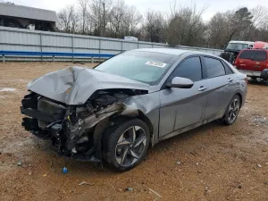 2023 HYUNDAI ELANTRA