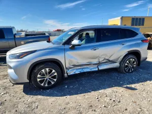 2021 TOYOTA HIGHLANDER