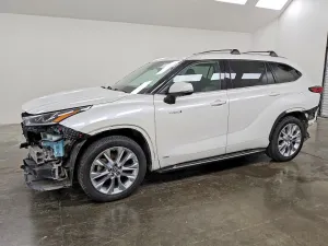 2021 TOYOTA HIGHLANDER