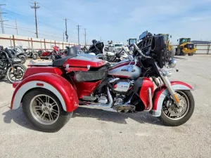 2019 HARLEY DAVIDSON FL