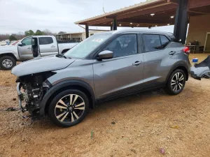 2018 NISSAN KICKS