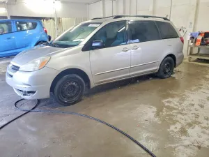 2005 TOYOTA SIENNA