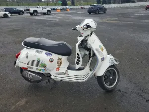 2009 VESPA SCOOTER