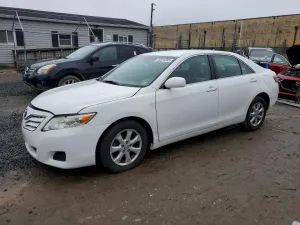 2011 TOYOTA CAMRY