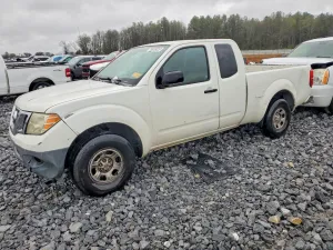 2015 NISSAN FRONTIER
