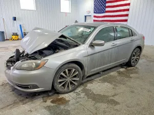 2013 CHRYSLER 200