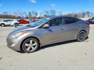 2013 HYUNDAI ELANTRA