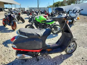 2009 VESPA SCOOTER