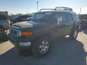 2010 TOYOTA FJ CRUISER