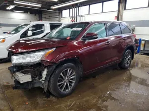 2017 TOYOTA HIGHLANDER