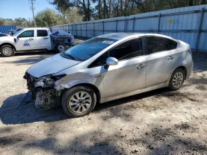 2013 TOYOTA PRIUS PLUG-IN HYBRID