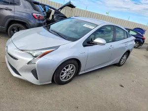 2017 TOYOTA PRIUS