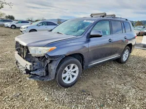 2013 TOYOTA HIGHLANDER