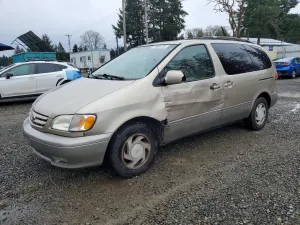 2002 TOYOTA SIENNA