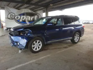 2013 TOYOTA HIGHLANDER