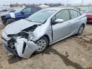 2019 TOYOTA PRIUS