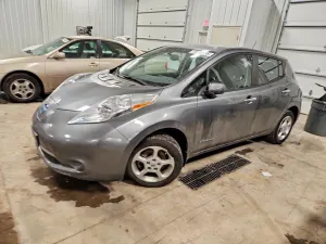 2015 NISSAN LEAF