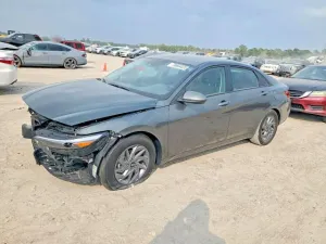 2025 HYUNDAI ELANTRA B