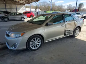 2014 TOYOTA CAMRY