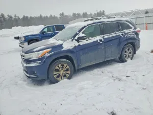 2015 TOYOTA HIGHLANDER