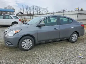 2016 NISSAN VERSA