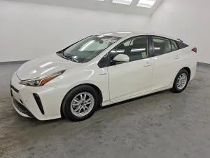 2019 TOYOTA PRIUS