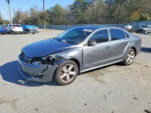 2013 VOLKSWAGEN PASSAT