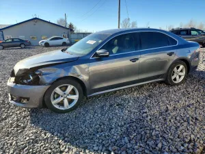 2013 VOLKSWAGEN PASSAT