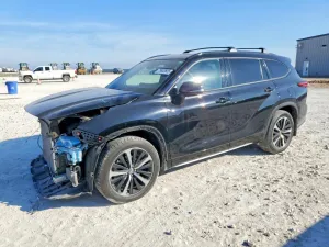 2022 TOYOTA HIGHLANDER