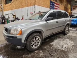 2004 VOLVO XC90