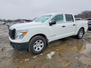 2017 NISSAN TITAN