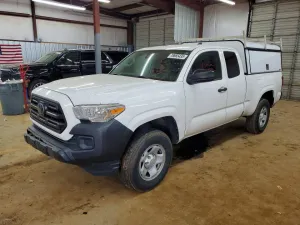 2019 TOYOTA TACOMA SR