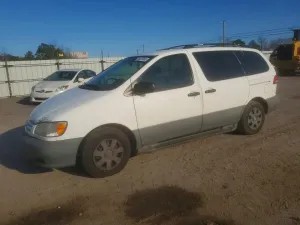 2003 TOYOTA SIENNA