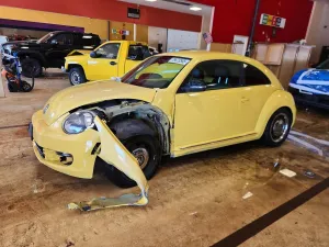 2012 VOLKSWAGEN BEETLE