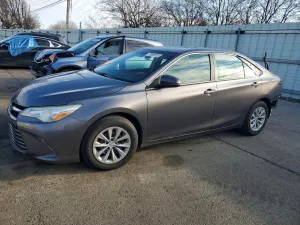 2016 TOYOTA CAMRY