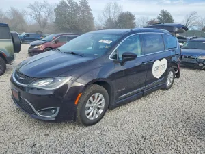 2019 CHRYSLER PACIFICA