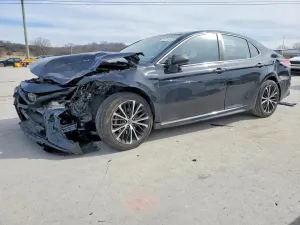 2019 TOYOTA CAMRY