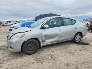 2012 NISSAN VERSA