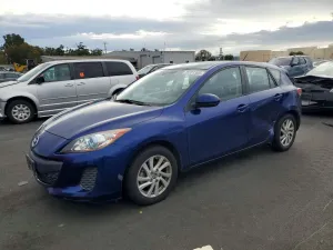 2013 MAZDA 3