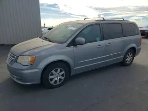 2013 CHRYSLER MINIVAN