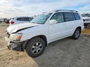 2004 TOYOTA HIGHLANDER