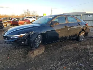 2024 HYUNDAI ELANTRA