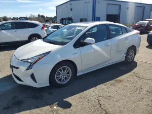 2016 TOYOTA PRIUS