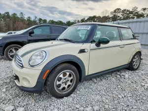 2013 MINI COOPER