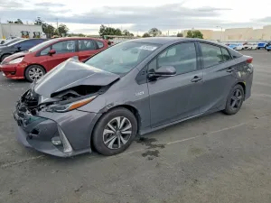 2017 TOYOTA PRIUS