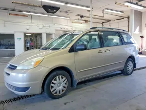 2005 TOYOTA SIENNA