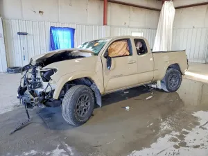 2018 TOYOTA TACOMA