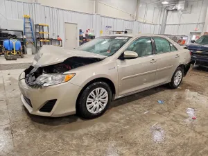 2014 TOYOTA CAMRY SOLA