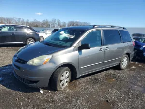 2004 TOYOTA SIENNA