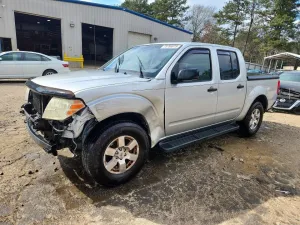 2011 NISSAN FRONTIER